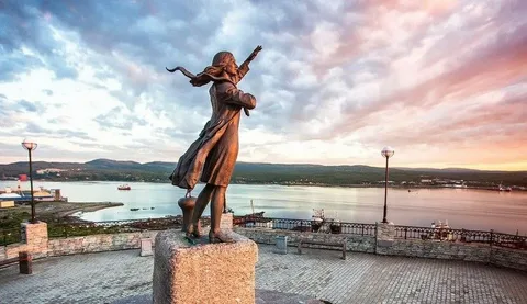 Мурманск 2026: как купить тур на край земли за северным сиянием и китами